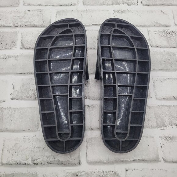 NWOT Victoria's Secret PINK Gray Metallic Glitter Slide Sandals Size M 7-7.5 - Picture 3 of 3